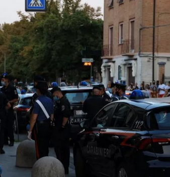 Blitz antidroga in centro a Nonantola: arresti, perquisizioni e una famiglia in manette