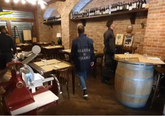 Confiscati beni per 4 milioni a Salvatore Marrazzo, c’è anche la pizzeria Bella Napoli