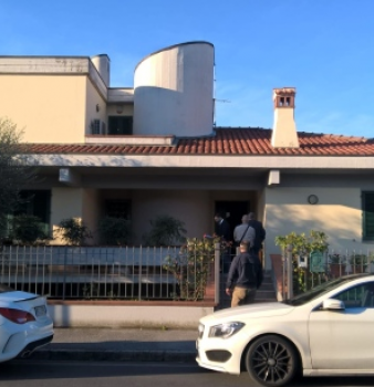 Dichiara zero al fisco e si fa la villa: maxi-sequestro. Lui si difende: “Ho vinto alle slot”