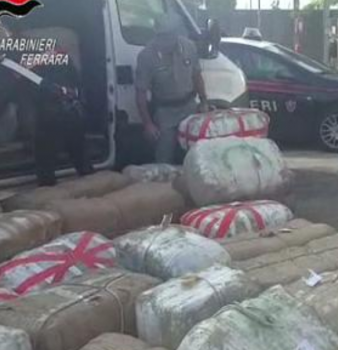 Ferrara: sequestro record di droga ai Lidi, i carabinieri fermano un carico con due tonnellate di marijuana