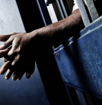 Bologna, violenze e minacce nel carcere della Dozza. Ecco cosa succedeva