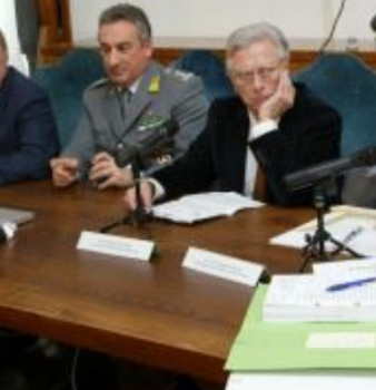 Soldi in Cina, sul Tribunale incombe un maxi-processo
