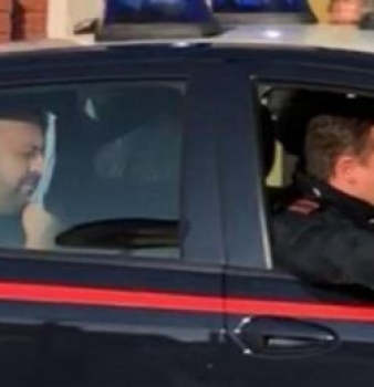 Minacce, prestiti, stampa di soldi falsi: le mani della mafia su Massa e Versilia