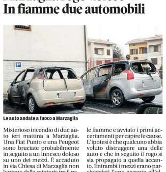 Marzaglia rogo doloso in fiamme due automobili